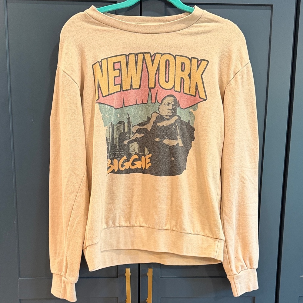 Vintage-Inspired Beige Notorious BIGGIE New York Graphic Sweatshirt
